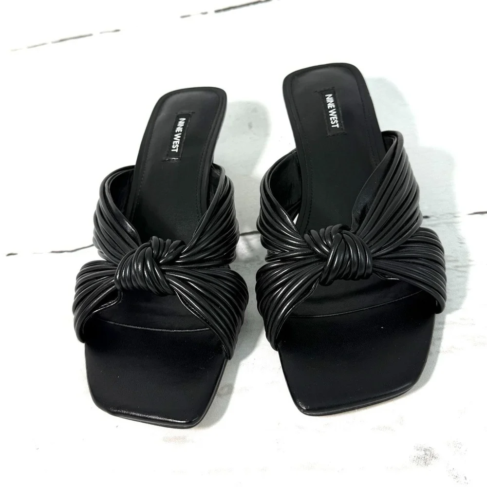 Nine West Dafidil Womens Sandals 9 M Black Leather Slip On Kitten Heels